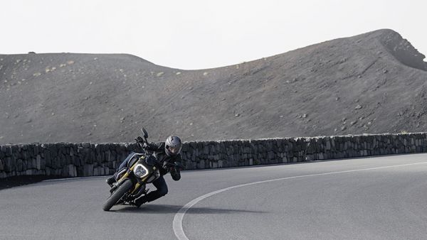 diavel-1260-s-my19-ambience-15-gallery-906x510DC51BB4B-1E1B-9418-F203-081FD1B9639F.jpg