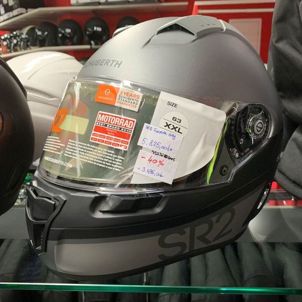schuberth-sr2-xxl78afe26f-b748-df5b-ee62-33478c9a1267A39B6DDA-FFE9-DC8B-1790-F30462BE81AC.jpg